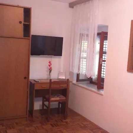 Lucic Apartman Ston